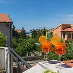 With Parking Space - 6922 Apartman Porec
