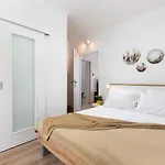 Apartman With Parking Space - 6922 *
