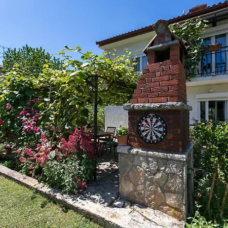 With Parking Space - 6922 Porec