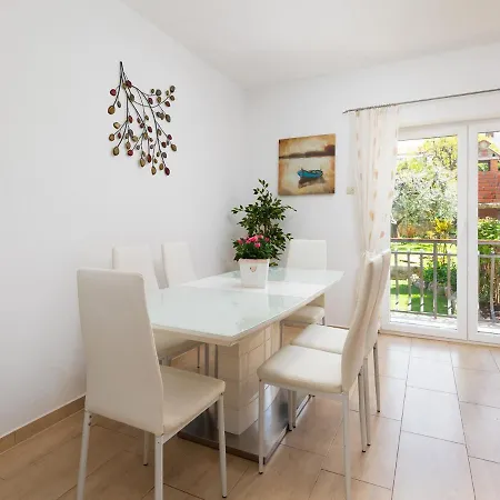 With Parking Space - 6922 Apartman Porec