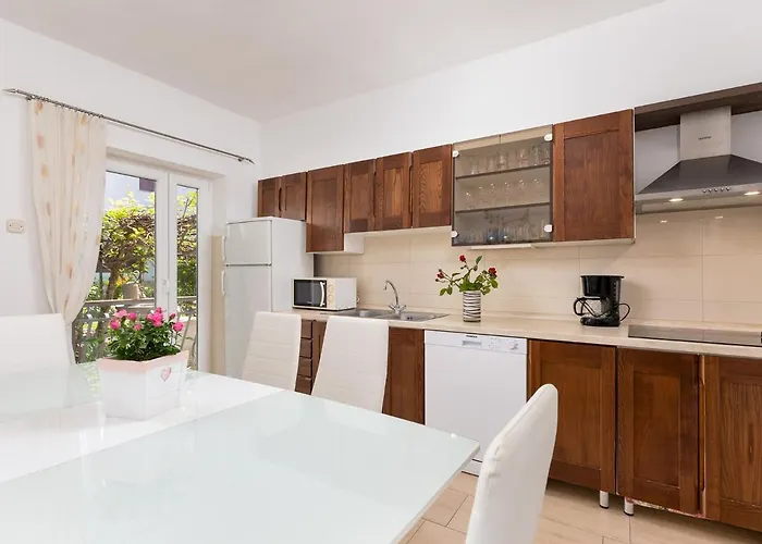 דירה With Parking Space - 6922 *