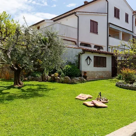 With A Parking Space - 6922 Appartement